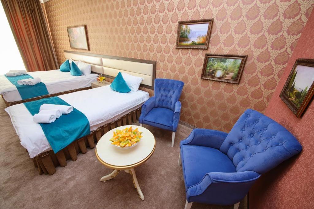Hotel Globus Tashkent Exterior photo