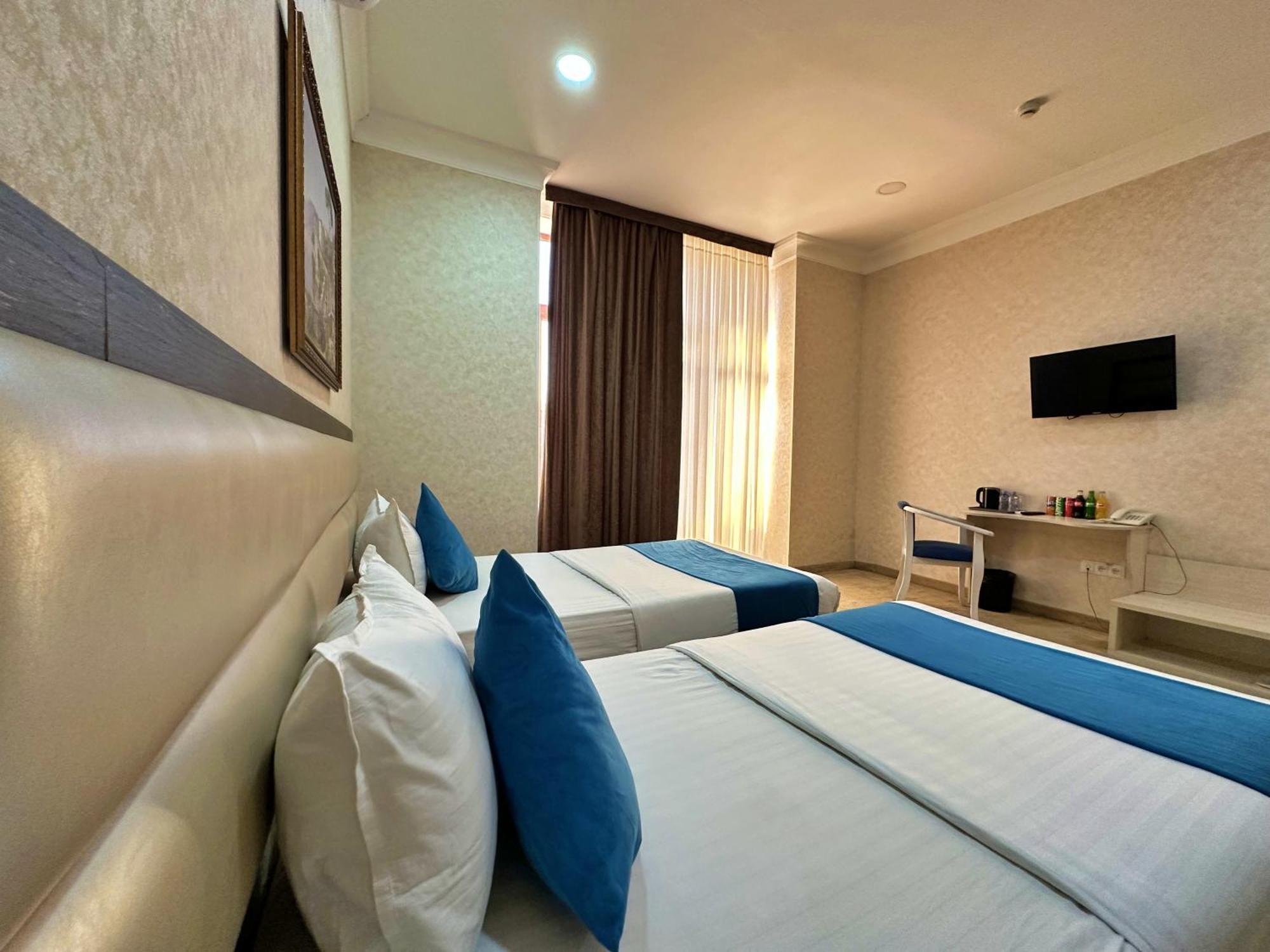 Hotel Globus Tashkent Exterior photo