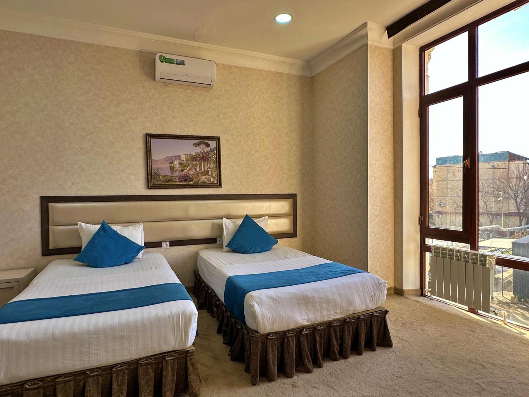 Hotel Globus Tashkent Exterior photo